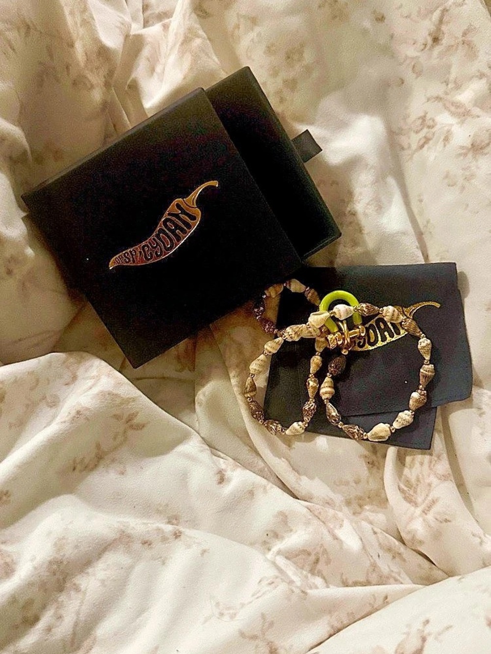 Spicy Dan Beaded Necklace Set in Gold & White Like New